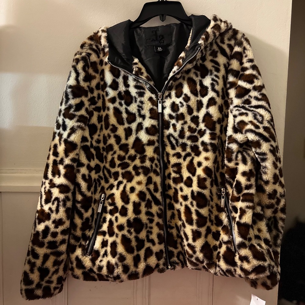 J2 by Jou Jou Women's Faux Fur Jacket XL NWT Leopard Print Hooded Full Zip